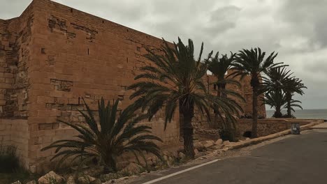 Castillo-De-Borj-El-Kebir-En-Houmt-El-Souk-En-La-Isla-De-Djerba-En-Túnez-En-Un-Día-Nublado