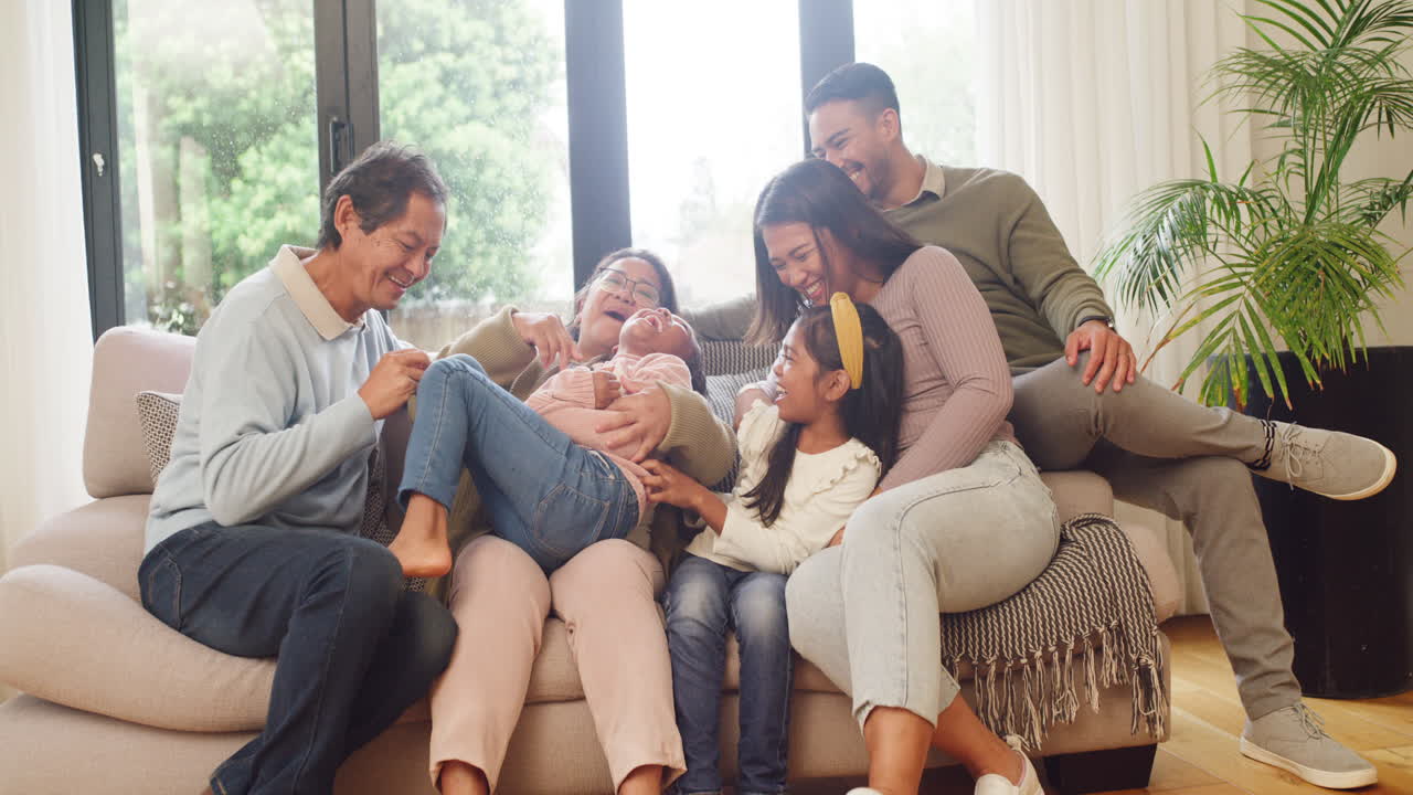 사랑 하는 가족 이 함께 즐기는 시간