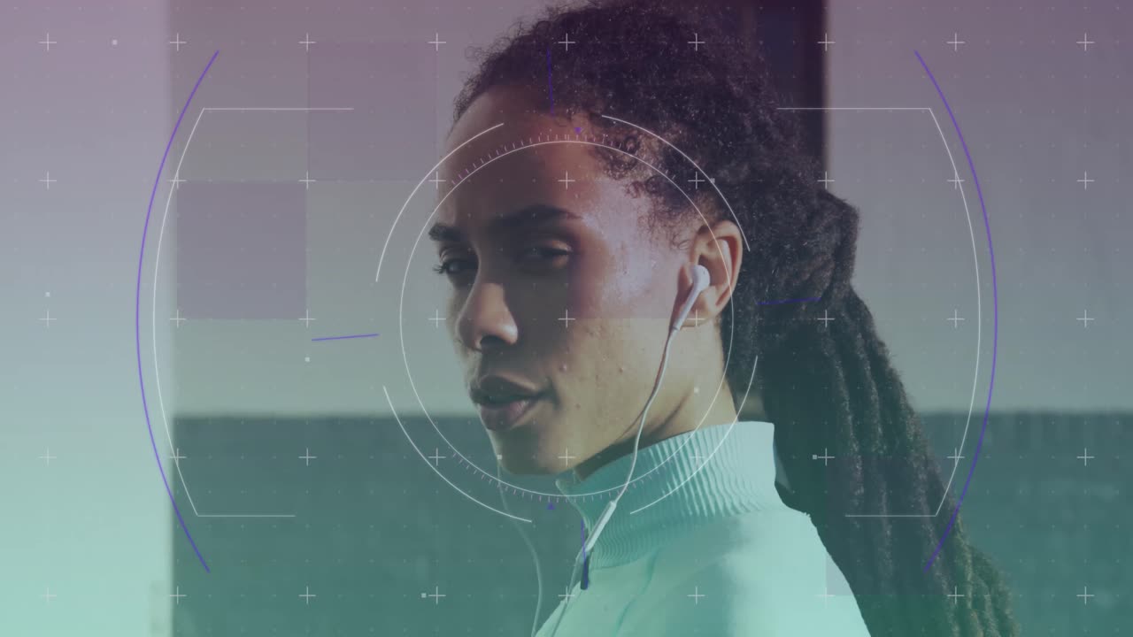 escaneo de alcance contra el retrato de una mujer en forma afroamericana con auriculares