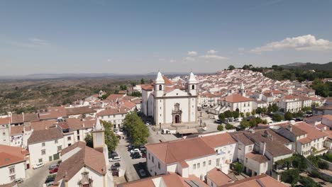 pueblo de castelo de vide e iglesia de santa maria da devesa, portugal