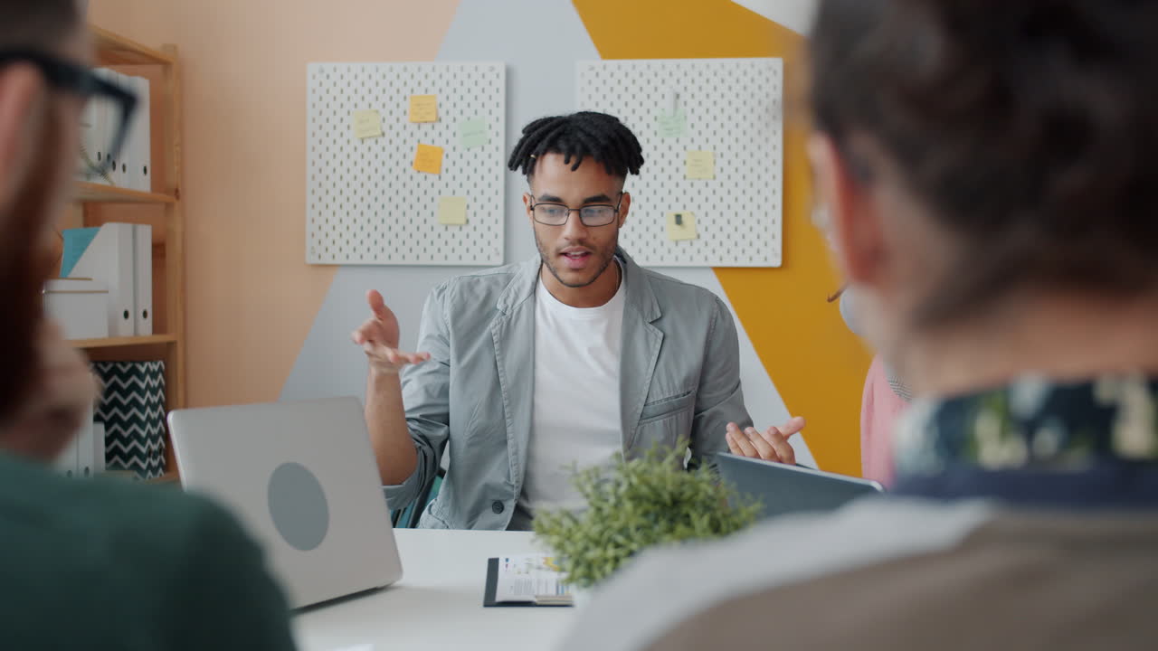 비즈니스 팀 회의