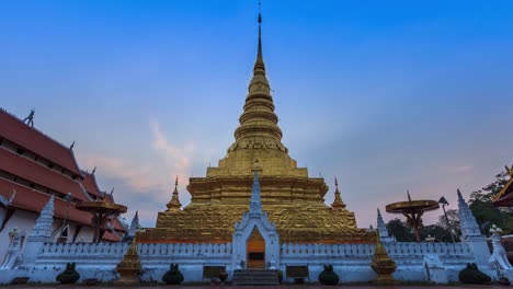 wat phra que el templo de chae haeng es un punto de referencia de la provincia de nan, tailandia