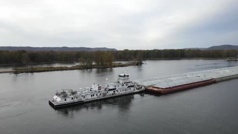 barge on the mississippi river-3