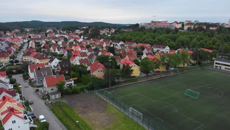 Imágenes-Aéreas-Del-Barrio-Suburbano-Llamado-Bagaregarden-Ubicado-En-Gotemburgo