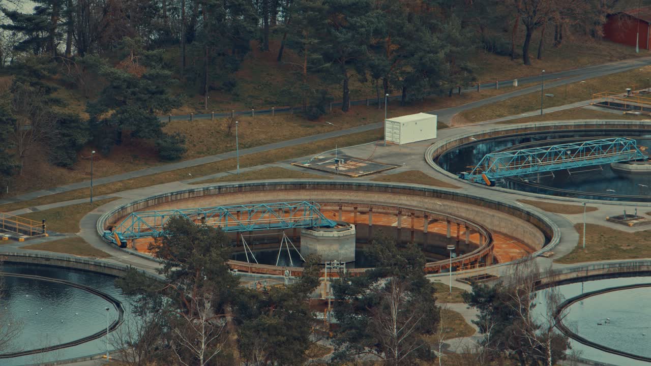 очистная установка сточных вод сверху зимой