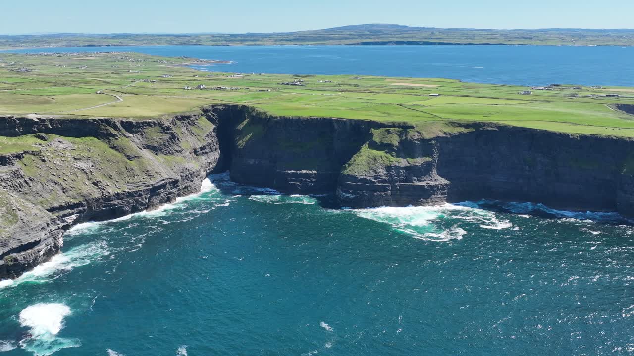 acantilados de moher drone fotage 009