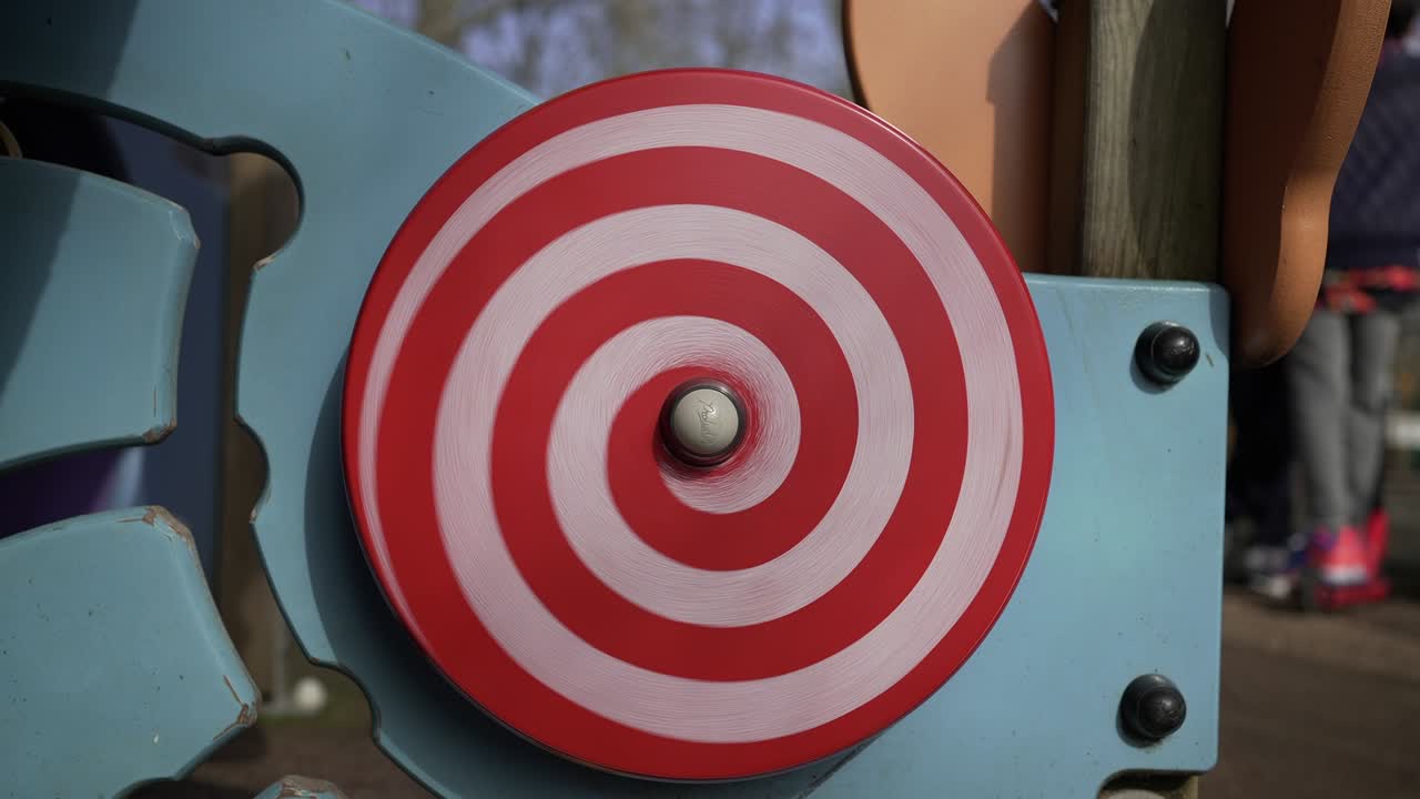 회전하는 최면 디스크, 빨간색과 색의 최면 물체 회전