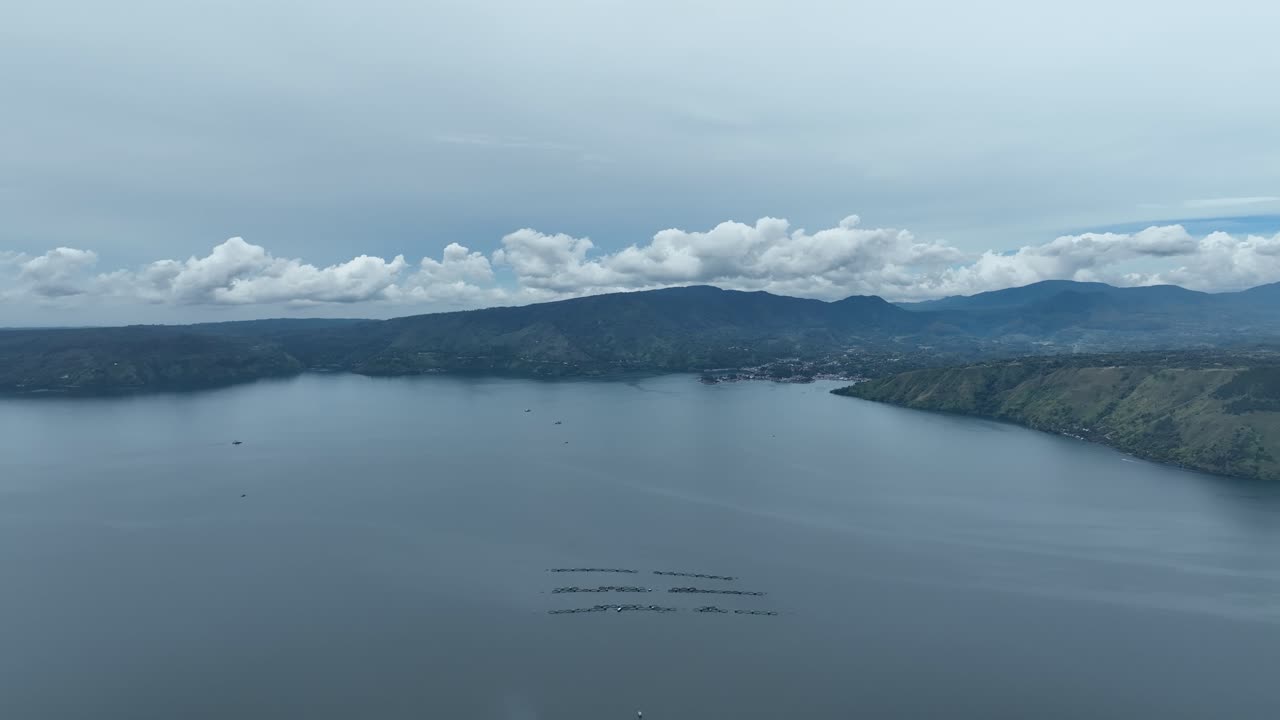 토바 호수에서 환경 영향을 최소화하는 지속 가능한 수산업 관행