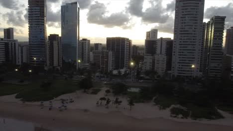 Histórica-Playa-Brasileña-De-Boa-Viagem-Junto-Al-Océano-Atlántico