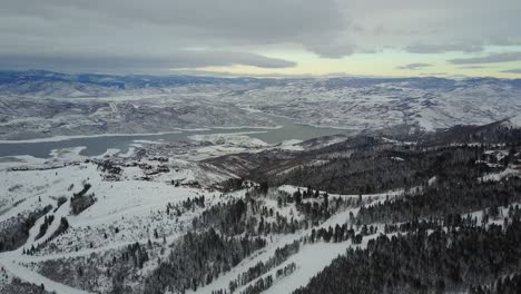 paraíso invernal con mucha nieve