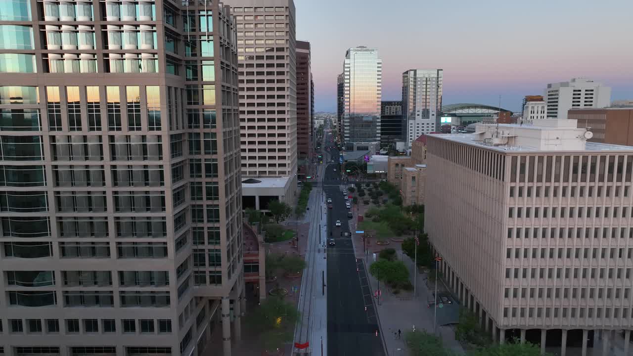 Centro di Phoenix, Arizona al tramonto.