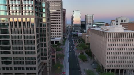 Downtown-Phoenix,-Arizona-at-sunset