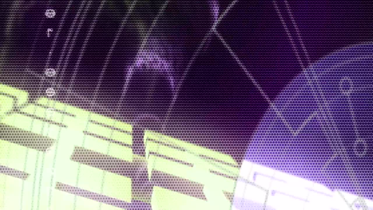 fondo de movimiento que muestra equipos de telecomunicaciones como estación de radiodifusión por satélite fibra óptica cable teléfono inteligente televisión por internet