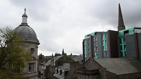 Grey-sky-view-from-the-Aberdeen-Art-Gallery,-Scotland,-United-Kingdom