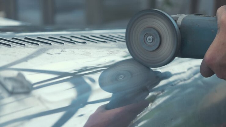 Buffing an aluminum car to a mirror finish