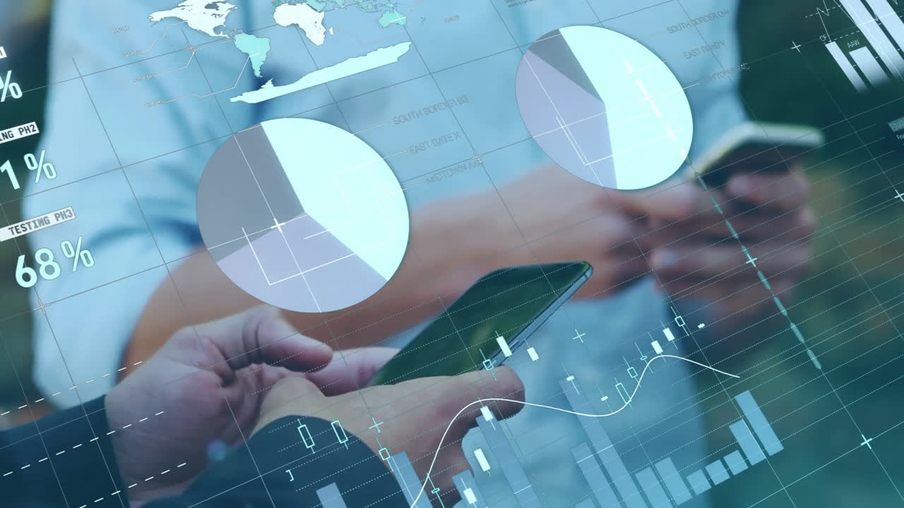 animación del procesamiento de datos financieros en diversos colegas que utilizan teléfonos inteligentes