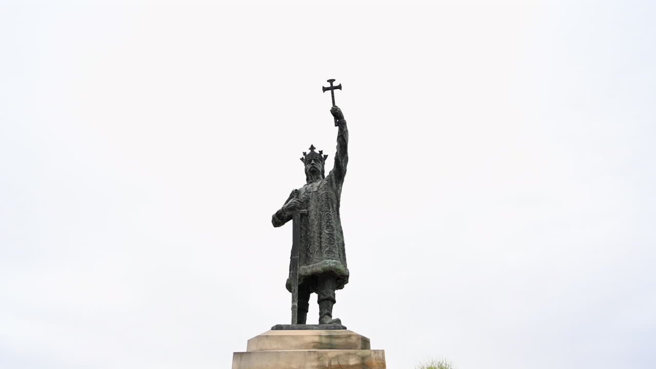 Chisinau, Moldova - 10 aprile 2022: Monumento a Stefano il Grande su sfondo bianco