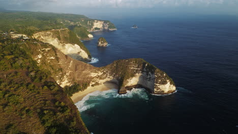 stunning aerial view of kelingking beach and coastal cliffs in nusa penida, bali