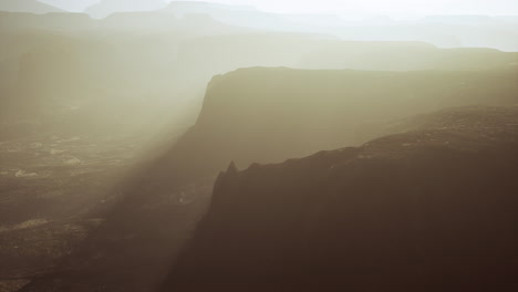 Niebla-Matutina-En-El-Desierto-Del-Sinaí