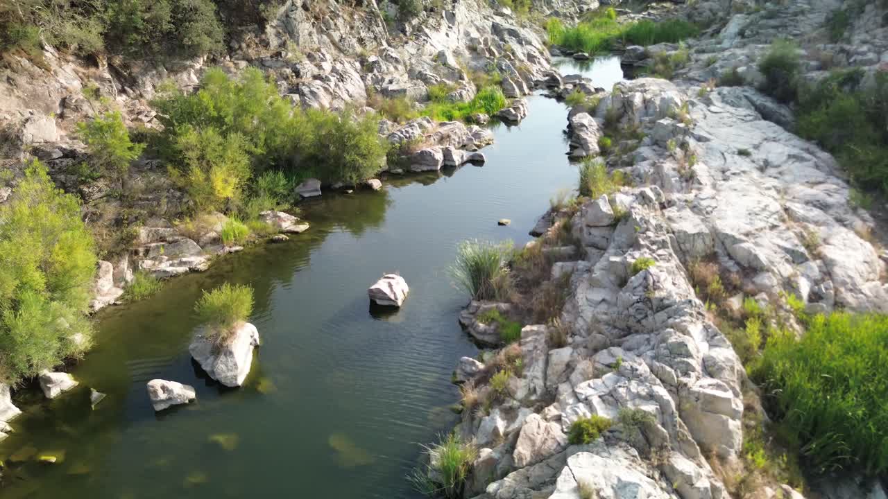 nature, water, outdoor, river, flying, weather, wet, drone, grass, green, lake, forest, scenic, environment, tree, natural, horizontal