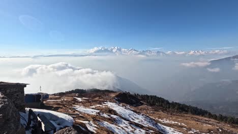 Atemberaubende-Ganesh-Himal-Range-Mit-Schneebedeckten-Gipfeln