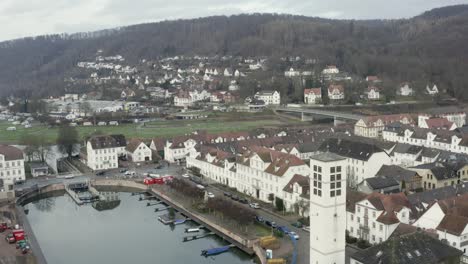 The-baroque-spa-town-Bad-Karlshafen-located-on-the-Weser-near-Holzminden-and-Höxter-in-north-Hesse,-Germany