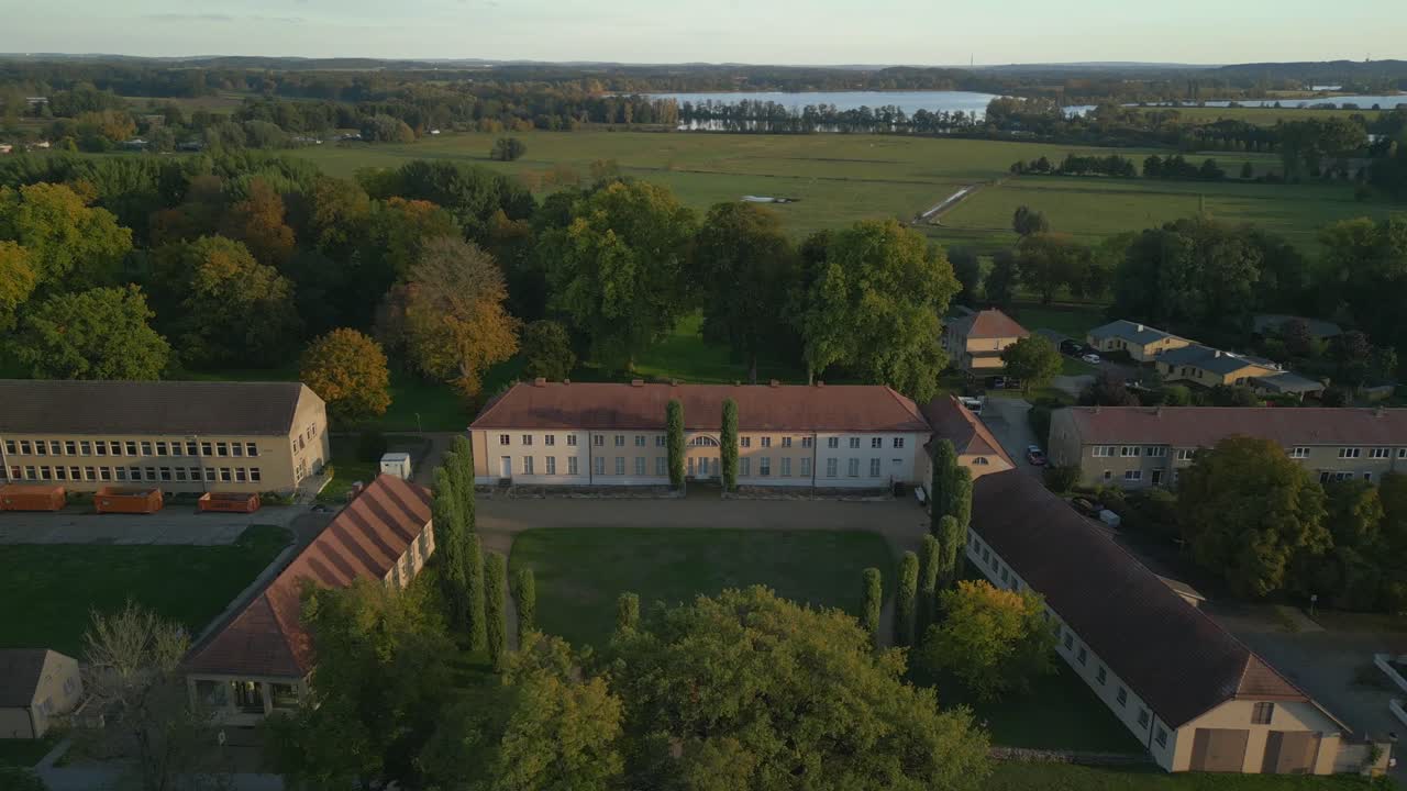 Klassisistisk slott i Brandenburg.