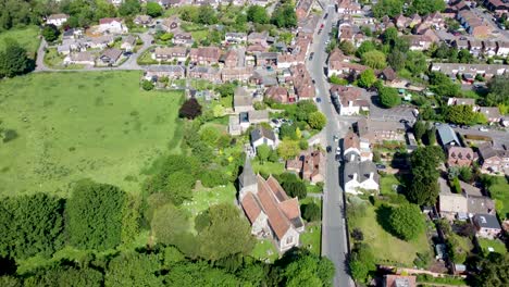 video de dron de 4k de la impresionante iglesia en el pueblo de bridge cerca de canterbury