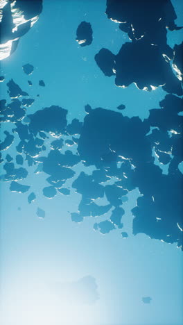 inmenso cúmulo de peligrosos asteroides dentro de un universo nebuloso vertical
