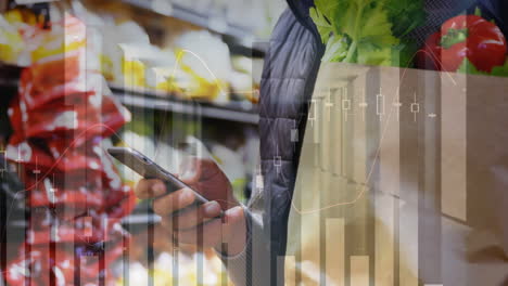 animación de estadísticas y procesamiento de datos financieros sobre un hombre caucásico que usa un teléfono inteligente en la tienda