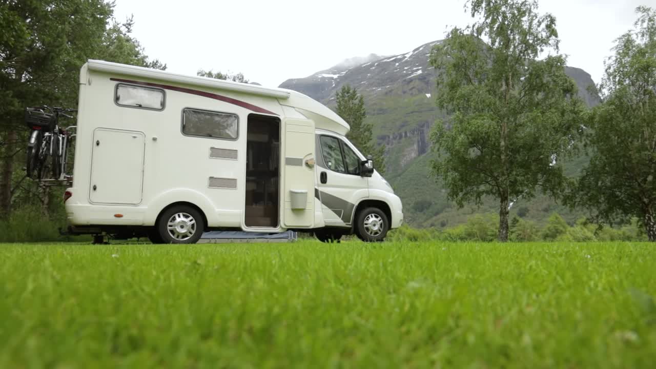 viaje de vacaciones en familia en autocaravana, viaje de vacaciones en autocaravana