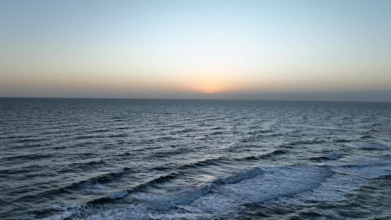 Vista aerea sull'oceano del Texas all'alba