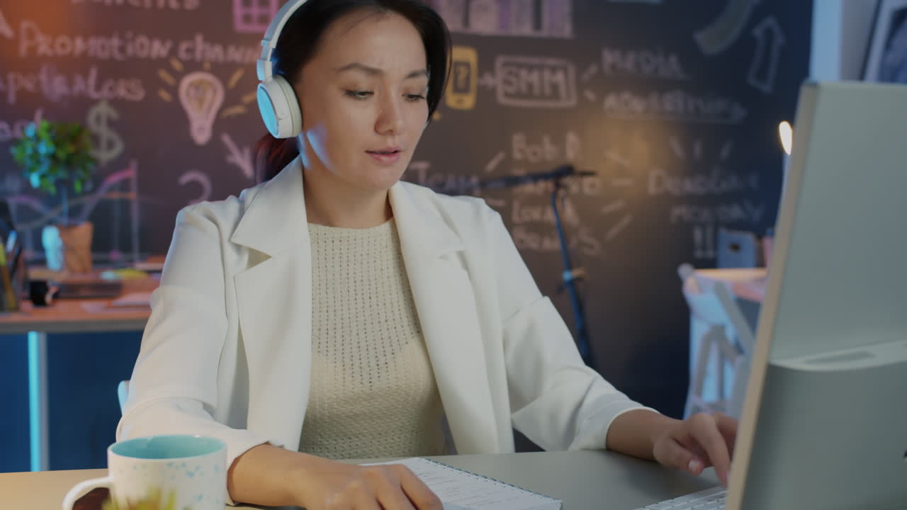 가정에서 일하는 여자