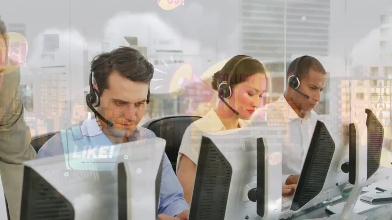 휴대폰 헤드 ⁇ 을 착용한 사람들 위에 소셜 미디어 아이콘의 애니메이션