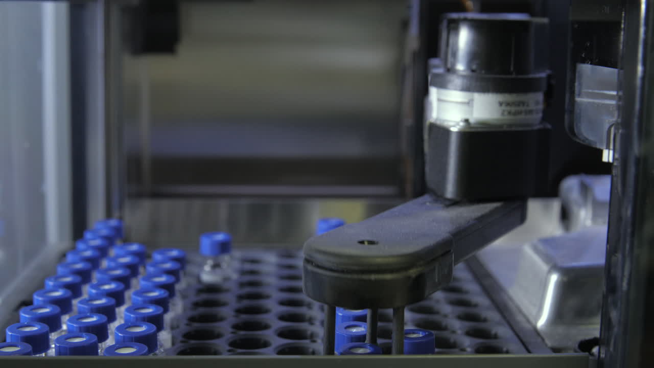 inyector automático agilent g1329b, un volumen variable de muestras de material, toma muestras y las mezcla con una iluminación espectacular - hplc