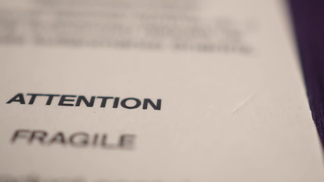Attention Fragile Label