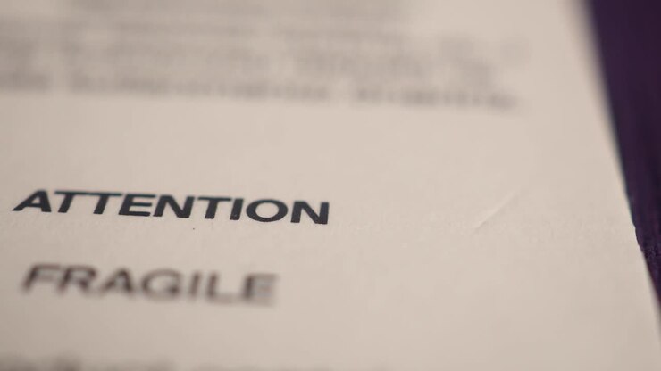 Attention Fragile Label