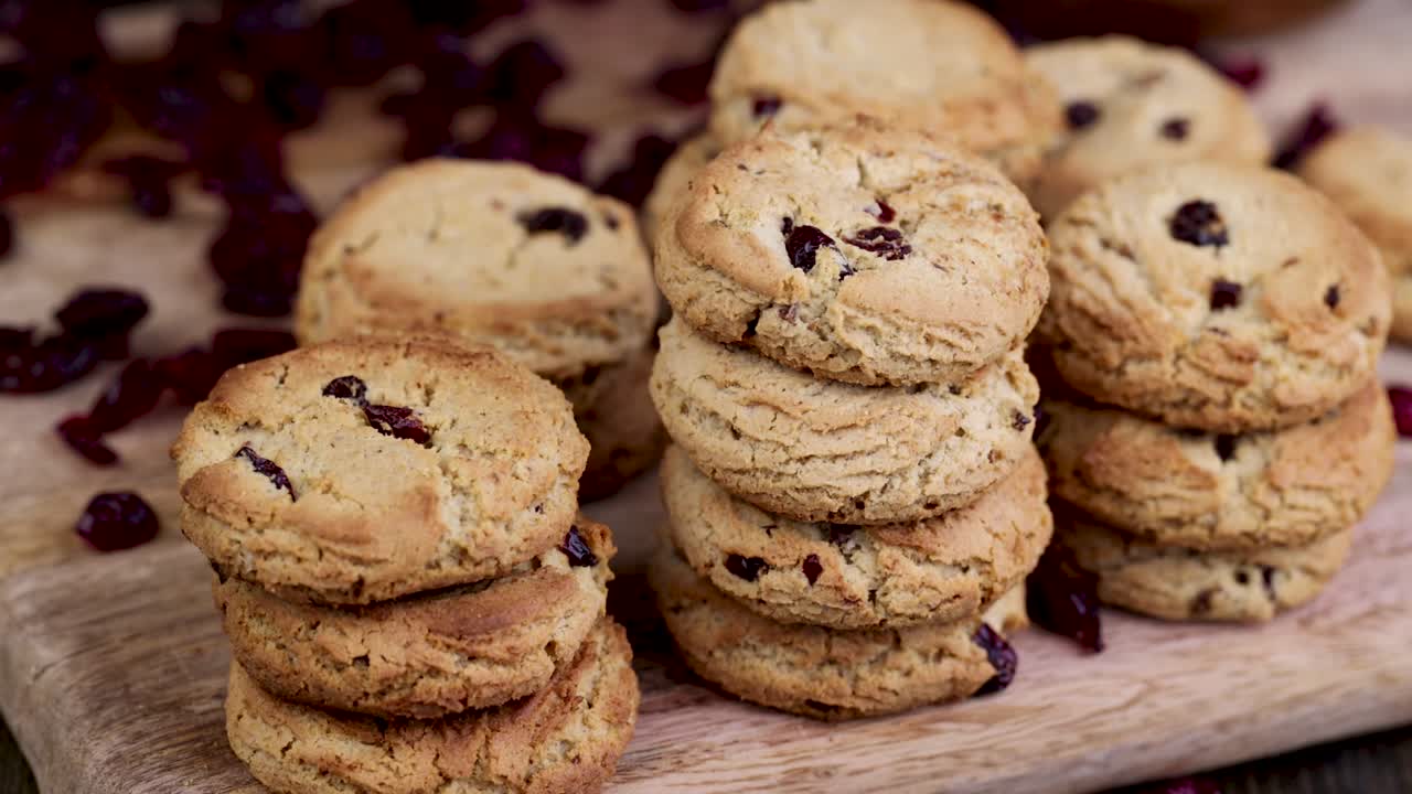 para poner galletas de avena con arándanos secos en el tablero