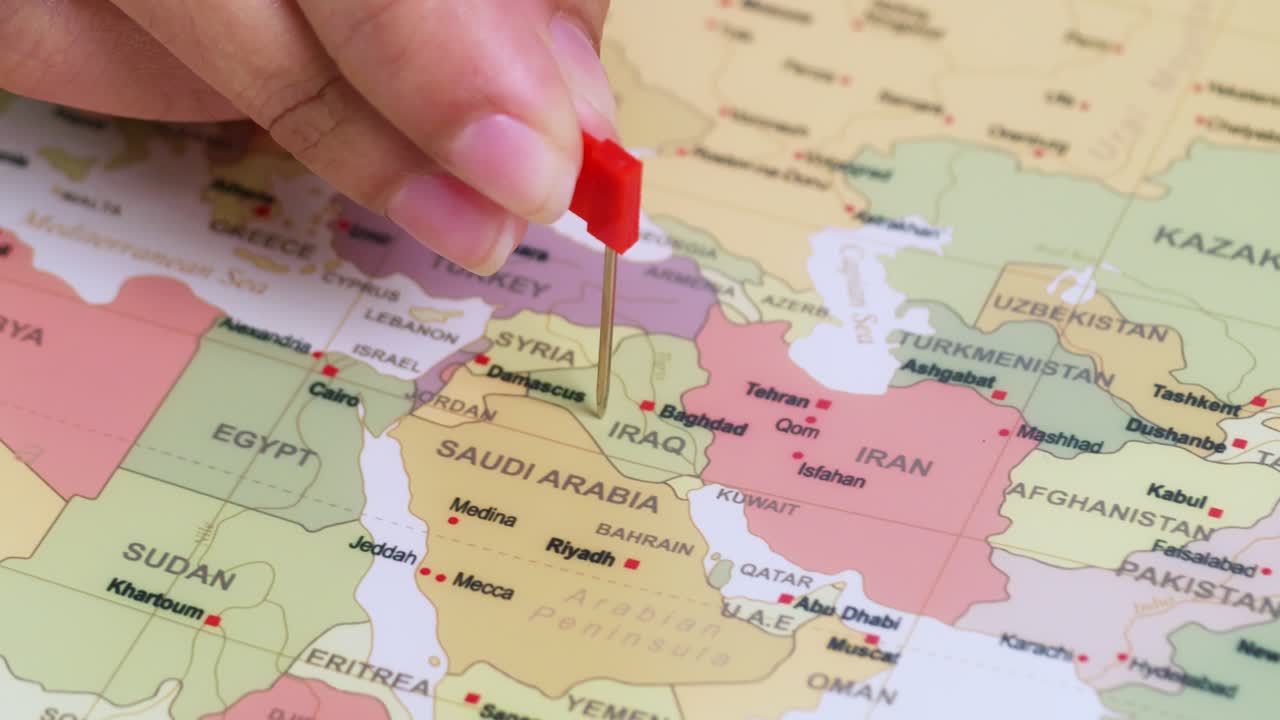 Discover key historical locations Iraq through engaging map exploration