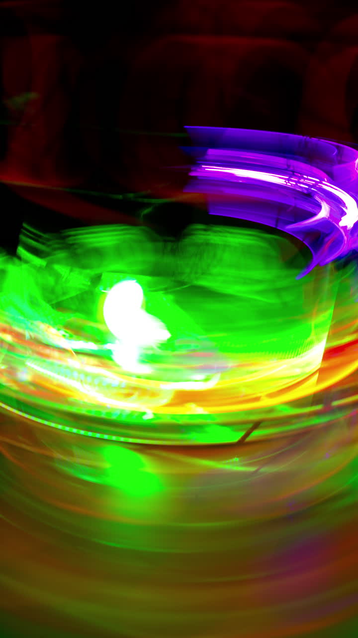 luces de discoteca y láseres verticales