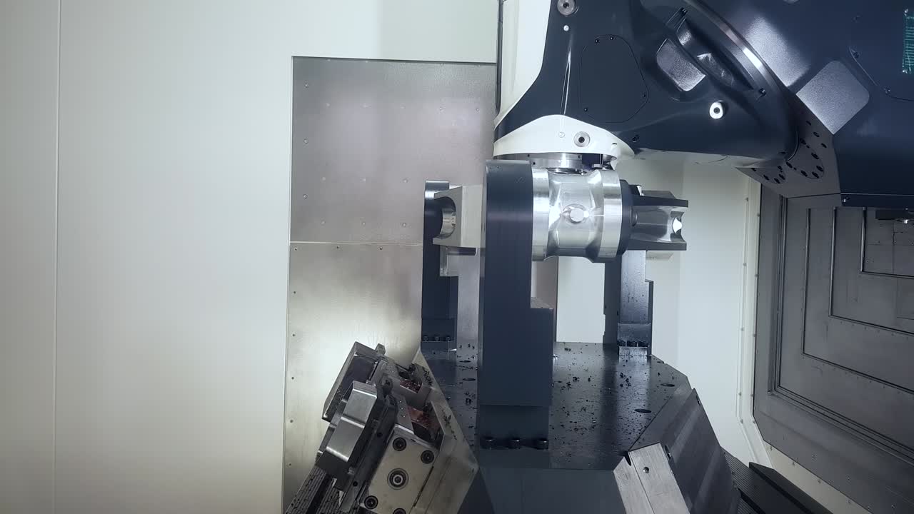 macchina di fresatura cnc per la lavorazione dei metalli.