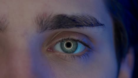 primer plano de los ojos de una persona