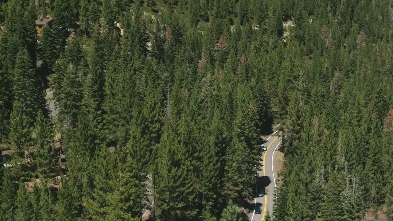 Esplora la natura e le abitazioni nei dintorni del Lago Tahoe, in Nevada e California