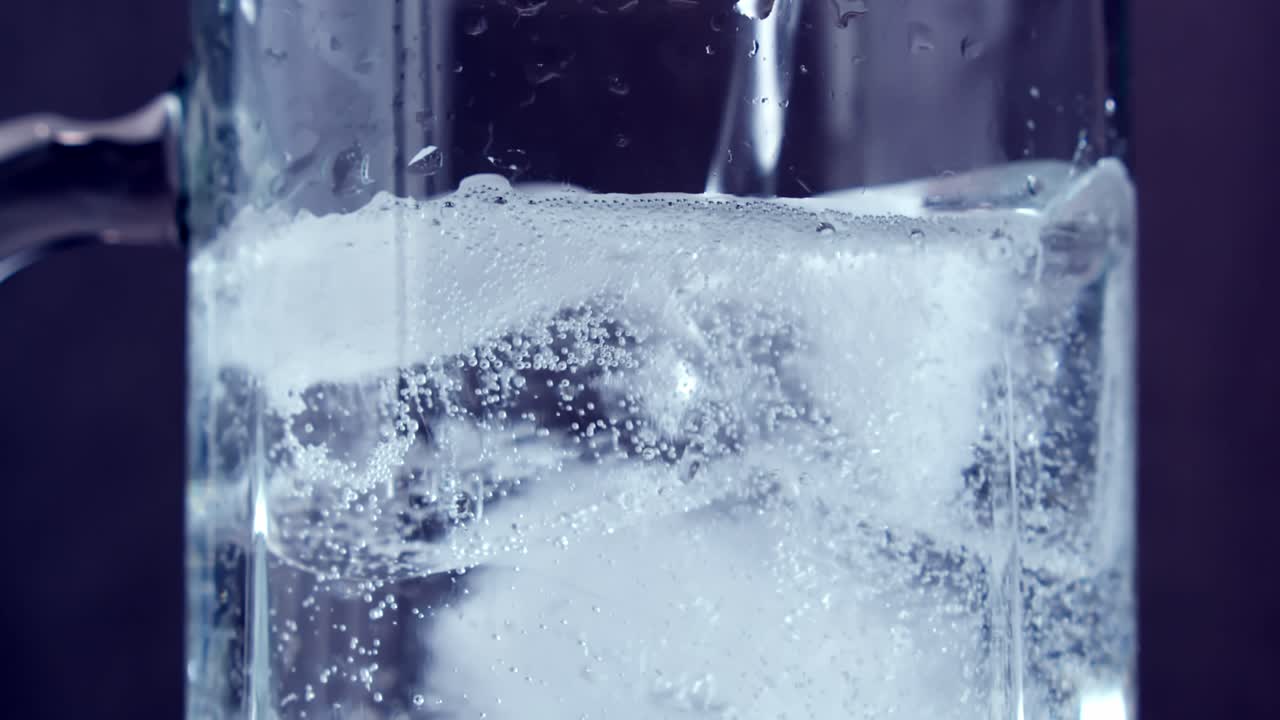 청량 음료의 유리