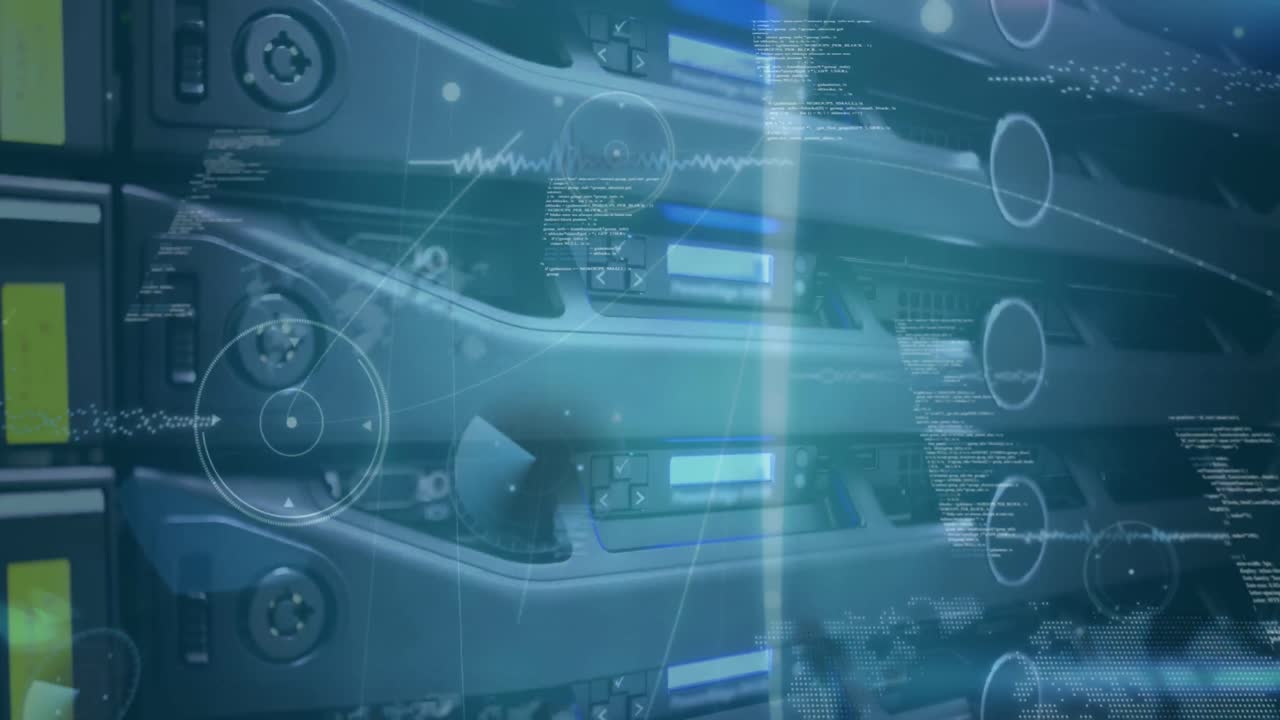 연결 네트워크의 애니메이션과 컴퓨터 서버의 클로즈업에 대한 데이터 처리