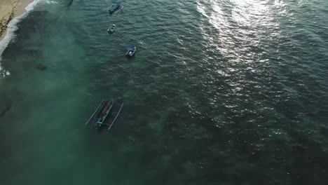 Hermosas-Imágenes-De-Drones-De-Bingin-Beach-Y-Cliff-En-Bali