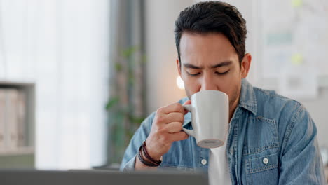 Kaffee-Trinken,-Geschäft-Und-Mann-Mit-Einem-Laptop