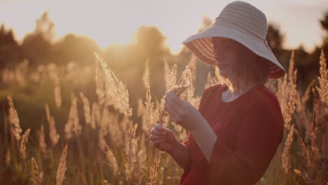 Beautiful-Woman-Posing-Into-Camera-And-Smile-At-Golden-Sunset-69