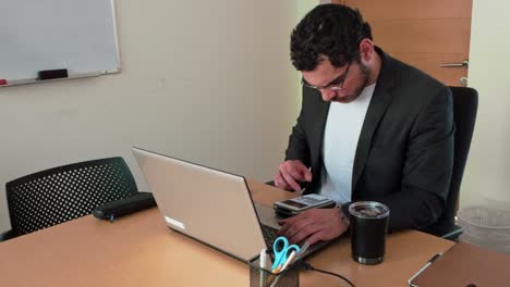 entrepreneur planning with tech tools