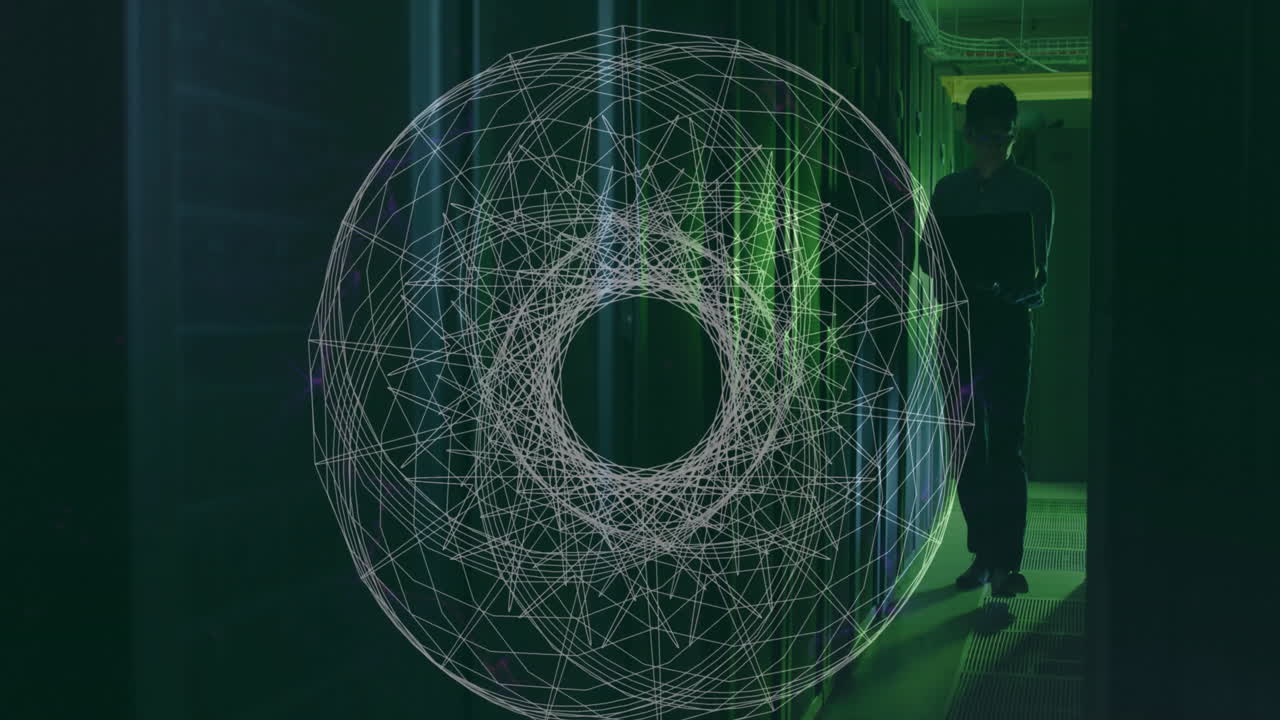 animación de la red de conexiones y asiático ingeniero informático masculino sobre servidores de computadora